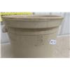 Image 2 : Medalta 5 Gallon Stoneware Crock