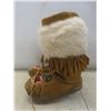 Image 5 : Vintage Cree / Metis Beaded Real Fur Buckskin Moccasins
