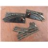 Image 14 : Vintage Lionel O-Gauge Model Train Set and Accessories