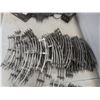 Image 18 : Vintage Lionel O-Gauge Model Train Set and Accessories
