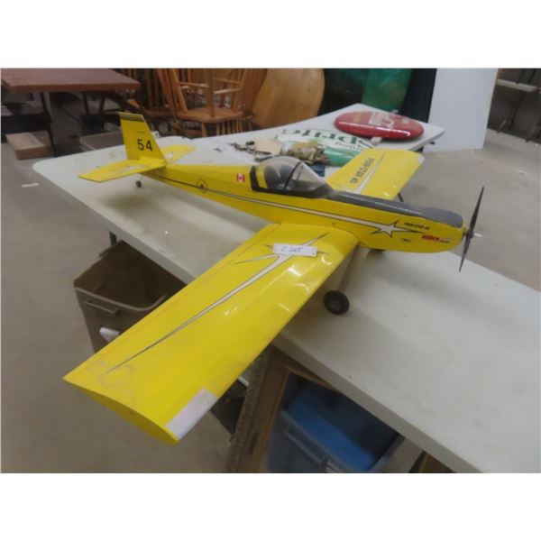 Four-Star 40 Glider Airplane
