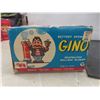 Image 11 : Vintage Rosko "Gino" Neapolitan Balloon Blower Toy With Box, 11" Tall. Battery Operated. Collectibl