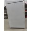 Image 12 : White Westinghouse Two-Door Refrigerator 