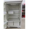 Image 16 : White Westinghouse Two-Door Refrigerator 