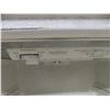 Image 17 : White Westinghouse Two-Door Refrigerator 
