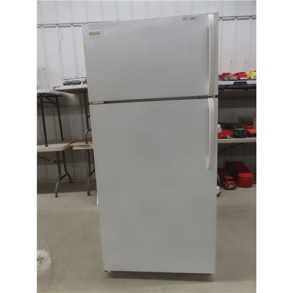 White Westinghouse Two-Door Refrigerator 
