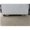 Image 26 : White Westinghouse Two-Door Refrigerator 