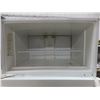 Image 7 : White Westinghouse Two-Door Refrigerator 