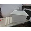 Image 1 : Laundry Room Sink With Tap and Legs