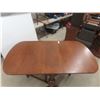 Image 2 : Oak Gate Leg Table, , Extended Size