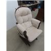 Image 3 : Gliding Rocker Chair