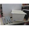 Image 1 : Laundry Room Sink With Four Steel Legs