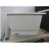 Image 3 : Laundry Room Sink With Four Steel Legs