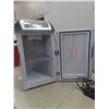 Image 8 : Koolatron Model C18 Hot and Cold Cooler With Power Cord