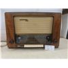Image 1 : Grundig Tube Radio, Customer States Working