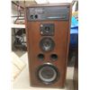 Image 10 : Two Koss Vintage Speakers, Working