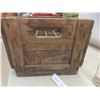 Image 5 : Wynola Wooden Soda Crate With 24 Assorted Vintage Soda Bottles