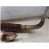Image 4 : Mounted Longhorn Steer Horns With Leather and Faux Fur Wrapped Wall Mount, 26" Across