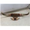 Image 6 : Mounted Longhorn Steer Horns With Leather and Faux Fur Wrapped Wall Mount, 26" Across