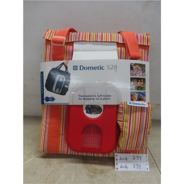 New Dometic S28 12-Volt Thermoelectric Soft Cooler