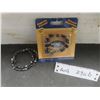 Image 1 : 3 Magnetic Bracelets, One Still in Package