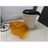 Image 4 : Popcorn Popper, Food Saver, and New Cordless Glass Kettle