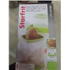 Image 7 : B+D Single-Cup Coffee Maker, Two CN Water Bottles, Starfrit Fry Slicer, Apple Corer, Silverware Tra