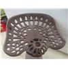 Image 2 : Antique Cast Iron Tractor Seat