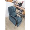 Image 2 : Lazy Boy Power Recliner