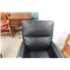 Image 2 : Leather Or Leather Style Recliner