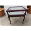 Image 1 : Display End Table Or Stand, 24" x 17" x 22"