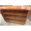 Image 4 : Rolling Display Case With Sliding Glass, 34" x 48" x 14 1/2"