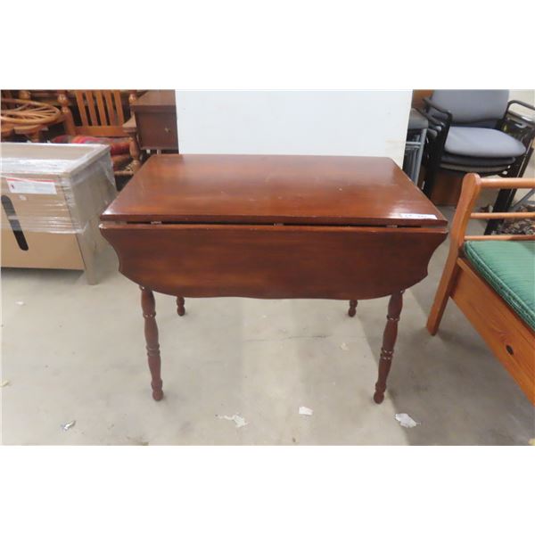 Country Drop Leaf Table, Extended Size 29" x 35 1/2" x 42"