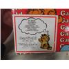 Image 8 : Vtg Garfield Lot Incl 3D Picture in Frame, Ornament in Box, Plush and Adult Large Sweatshirt