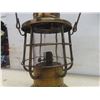 Image 4 : Vtg Brass Lantern Mfg by Univ Metal Spinning and Stamping Co., 12" High w/ Handle