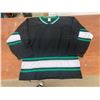 Image 6 : 16 XL Hockey Jerseys New in Bags