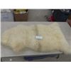 Image 1 : Lambskin Mat, 41" x 26"