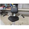 Image 7 : Everlast Magnetic Resistance Recumbent Bike, Ten Programs, Up To 275 Lbs Adjustable, Like New