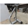 Image 8 : Everlast Magnetic Resistance Recumbent Bike, Ten Programs, Up To 275 Lbs Adjustable, Like New