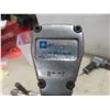 Image 6 : 4 Air Tools Incl Hammer Chisel, 3/8" Impact Wrench, Drill and Body Saw