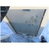 Image 3 : 3 Triple Pane Windows: 31 1/2" x 39 1/4", 39 1/2" x 47 1/4", 31 1/2" x 47 1/4"