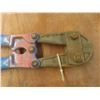 Image 2 : Tire Chain Adjusters and Bolt Cutters