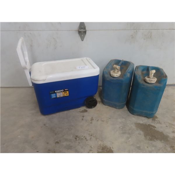 Igloo Cooler and Two Jugs for Liquid, Needs Cleaning