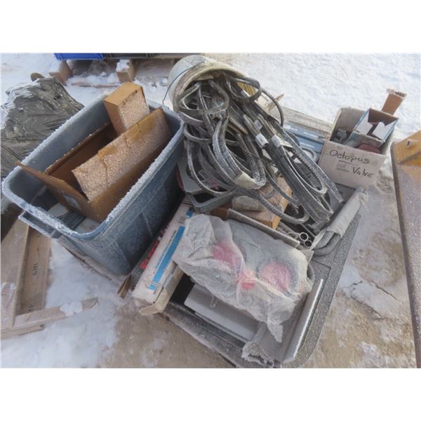 Pallet Lot of Miscellaneous Auto Parts