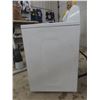 Image 9 : Amana Washing Machine, Top Load, 1 Year Old!