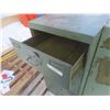 Image 4 : 2 Metal Filing Cabinets 28" x 18 1/2" x 42"