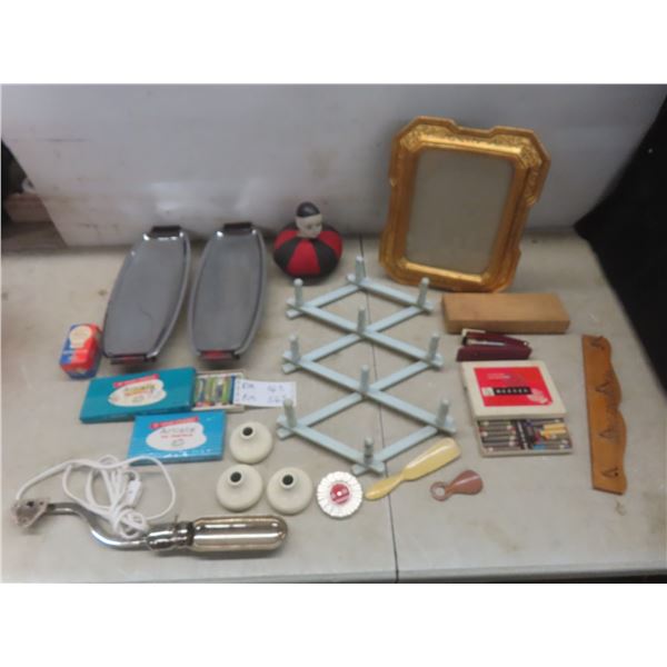 Vintage Country Kitchen Décor,  2 Art deco Serving Plates, Hat Accordian Rack, Mug Holder and More!