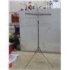 Image 6 : Saxophone Stand And Music Stand