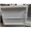 Image 16 : Amana Refrigerator With Bottom Freezer, Model BR18VW