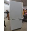 Image 1 : Amana Refrigerator With Bottom Freezer, Model BR18VW